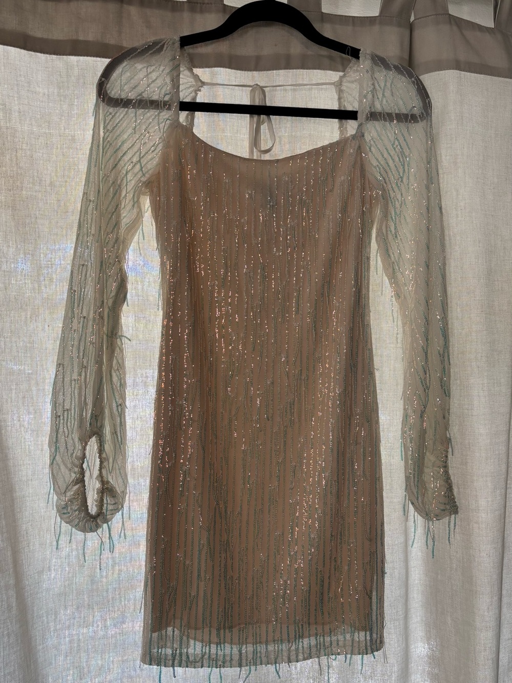 NWT Iridescent Beaded Fringe Sequins Mini Dress Long Sleeve Size 7 Speechless